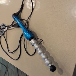 Bed Head TIGI Rock N Roller Works Great Preowned Long Cord Heats Quickly